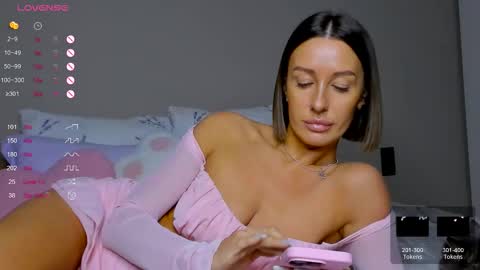 Snapshot of tina__bestie chatting on 02-14-26, 08:55 Tina online show from 02-14-26, 08:55