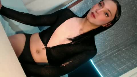 Snapshot of tina_allure chatting on 07-08-26, 07:13 Tina online show from 07-08-26, 07:13