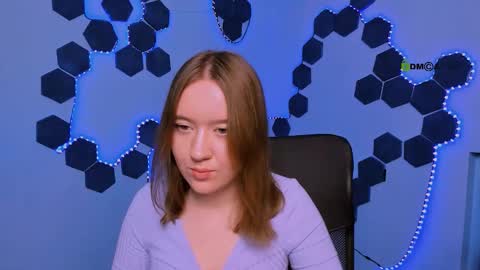 Snapshot of tina_blade_ chatting on 12-20-25, 10:44 tina_blade_ online show from 12-20-25, 10:44