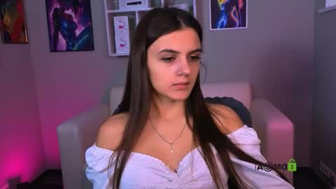 Snapshot of tina_bright_ chatting on 12-18-25, 10:10 tina bright online show from 12-18-25, 10:10