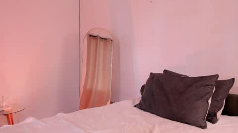 Snapshot of tina_rousse2 chatting on 06-03-26, 06:24 T I N A online show from 06-03-26, 06:24