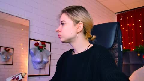 Tina Davil online show from 01-07-26, 09:12