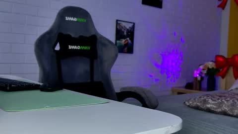 Tina Davil online show from 02-17-26, 01:18