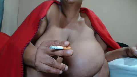 tinagiant online show from 11-27-25, 08:55