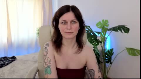 TinaMelt online show from 09-26-25, 05:55