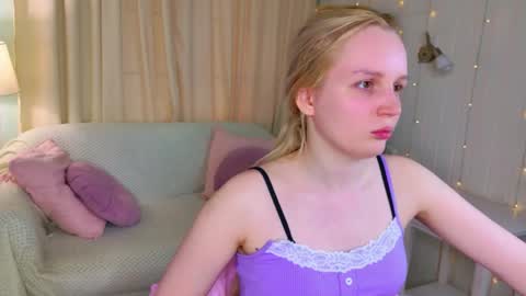 Snapshot of tinasiner chatting on 05-07-26, 03:50 tinasiner online show from 05-07-26, 03:50