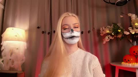 Annie online show from 10-30-25, 11:27