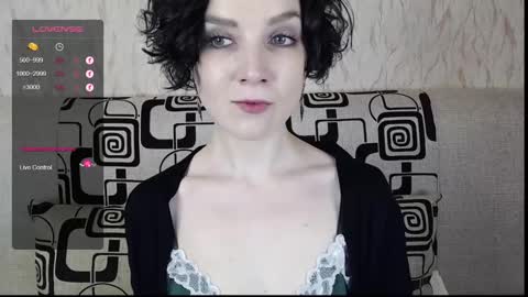 Snapshot of tinawincee chatting on 03-08-25, 07:05 Tina online show from 03-08-25, 07:05