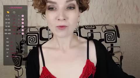 Snapshot of tinawincee chatting on 09-18-25, 05:20 Tina online show from 09-18-25, 05:20