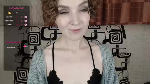 Snapshot of tinawincee chatting on 11-07-25, 06:13 Tina online show from 11-07-25, 06:13