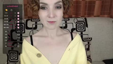 Snapshot of tinawincee chatting on 11-16-25, 04:51 Tina online show from 11-16-25, 04:51