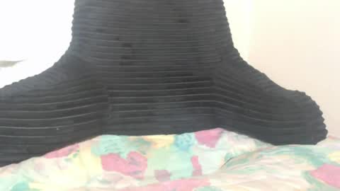 Snapshot of tinaxxxpetitexoxo chatting on 07-14-26, 02:05 Tina online show from 07-14-26, 02:05