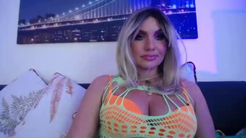 tinkerbell822 online show from 02-19-25, 12:11