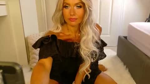 tinkerbell822 online show from 05-29-26, 07:28