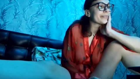 Snapshot of tinna07 chatting on 06-06-26, 10:03 tinna07 online show from 06-06-26, 10:03