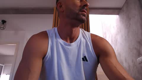 Snapshot of tinoclandestino chatting on 09-14-25, 08:24 tinoclandestino online show from 09-14-25, 08:24