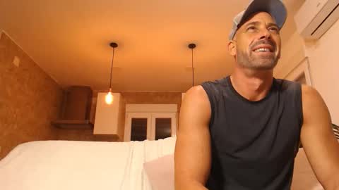 Snapshot of tinoclandestino chatting on 11-22-25, 05:34 tinoclandestino online show from 11-22-25, 05:34