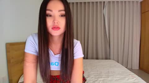 Snapshot of tiny_cute chatting on 03-02-25, 07:12 Lia online show from 03-02-25, 07:12