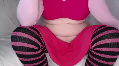 Snapshot of tiny_d chatting on 07-19-26, 06:50 tiny_d online show from 07-19-26, 06:50