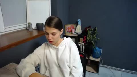 Gloria online show from 03-05-25, 10:55