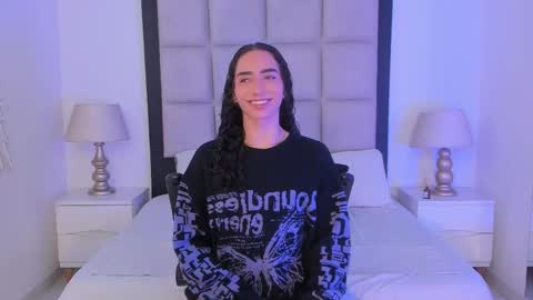 Thomm  Independent Model online show from 02-19-26, 07:04