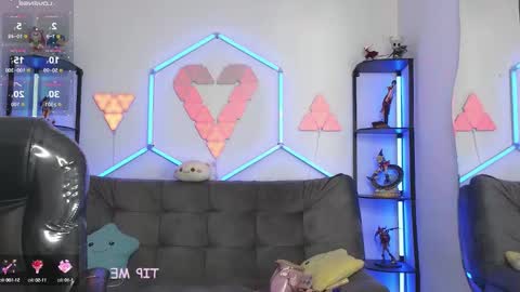 tiny_vixen_ online show from 09-08-25, 02:27