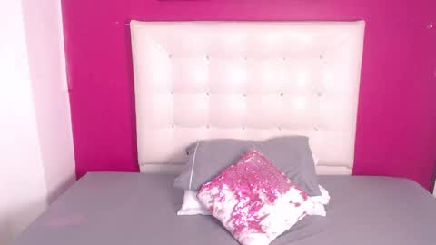 Snapshot of tiny_whore18 chatting on 09-18-25, 08:16 tiny_whore18 online show from 09-18-25, 08:16