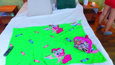 tiny_whore18 online show from 04-04-26, 08:34