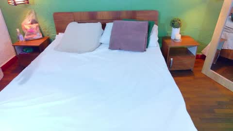 tiny_whore18 online show from 04-06-26, 04:08