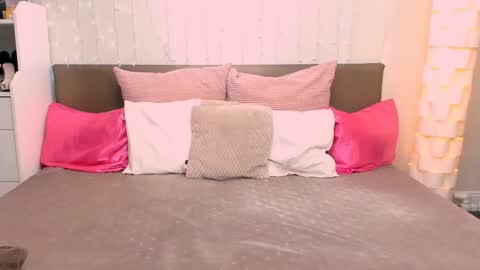 Snapshot of tinydorina19 chatting on 01-14-25, 09:02 TinyDorina online show from 01-14-25, 09:02