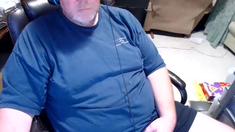 Snapshot of tinyhubba chatting on 01-10-25, 07:32 tinyhubba online show from 01-10-25, 07:32