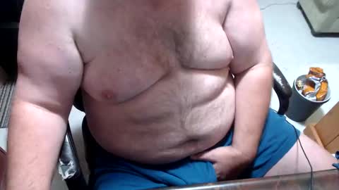 Snapshot of tinyhubba chatting on 10-18-25, 11:33 tinyhubba online show from 10-18-25, 11:33