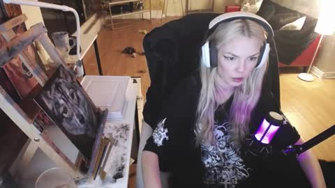 stage Kylie Sinner  brand CLITBAIT online show from 02-20-25, 06:06