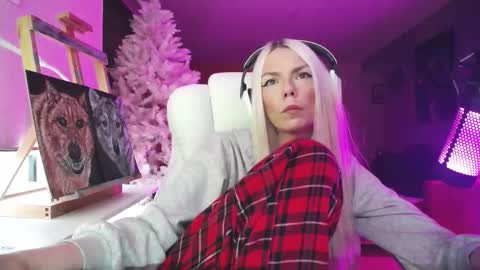 stage Kylie Sinner  brand CLITBAIT online show from 11-07-25, 08:47