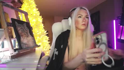 stage Kylie Sinner  brand CLITBAIT online show from 02-21-26, 12:22