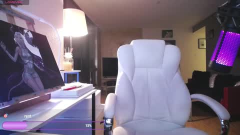Snapshot of tinykylie chatting on 04-21-26, 01:42 stage Kylie Sinner brand CLITBAIT online show from 04-21-26, 01:42