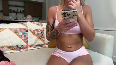 Snapshot of tinytayy chatting on 07-29-26, 03:59 tinytayy online show from 07-29-26, 03:59