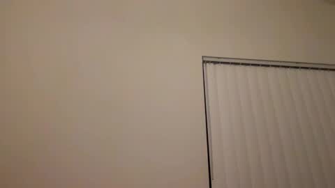 Snapshot of tinytittytia chatting on 01-18-25, 04:04 Tia online show from 01-18-25, 04:04