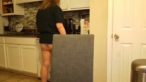 Snapshot of tinywithtiddies chatting on 10-30-25, 11:55 tinywithtiddies online show from 10-30-25, 11:55