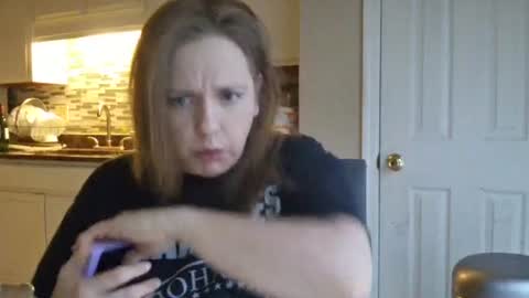 Snapshot of tinywithtiddies chatting on 11-14-25, 01:10 tinywithtiddies online show from 11-14-25, 01:10