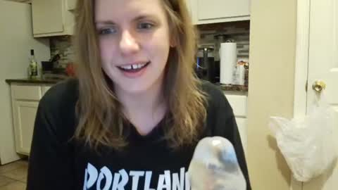 Snapshot of tinywithtiddies chatting on 11-26-25, 01:39 tinywithtiddies online show from 11-26-25, 01:39