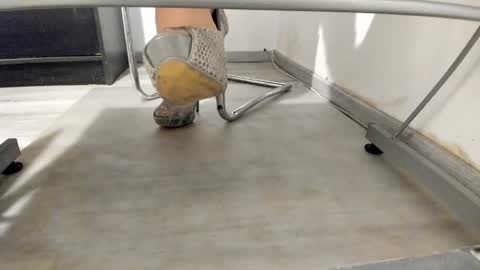 Snapshot of tired33 chatting on 04-09-26, 05:40 Anna online show from 04-09-26, 05:40