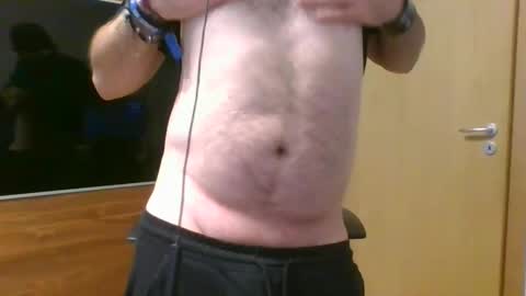 Snapshot of tirolerboy27 chatting on 12-12-24, 12:44 Tirolerboy27 online show from 12-12-24, 12:44