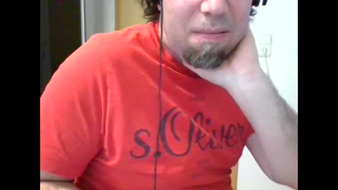 Snapshot of tirolerboy27 chatting on 02-05-25, 12:49 Tirolerboy27 online show from 02-05-25, 12:49