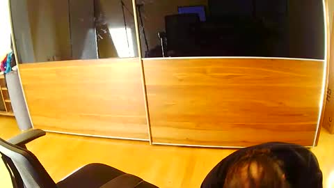 Snapshot of tirolerboy27 chatting on 11-13-25, 01:32 Tirolerboy27 online show from 11-13-25, 01:32