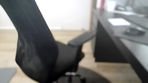 Snapshot of titsthebest chatting on 10-13-25, 05:29 titsthebest online show from 10-13-25, 05:29