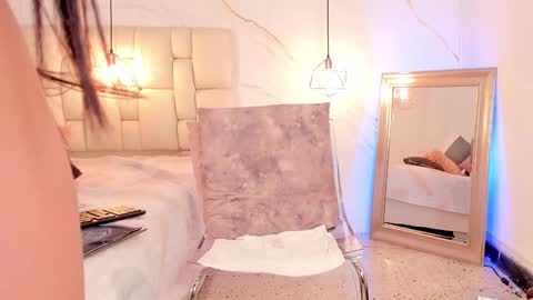 Snapshot of tivizaylove chatting on 01-18-25, 02:33 Tivizay online show from 01-18-25, 02:33