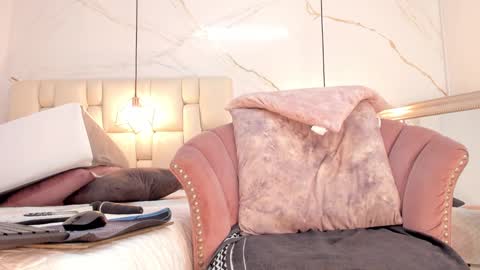 Snapshot of tivizaylove chatting on 02-20-25, 02:46 Tivizay online show from 02-20-25, 02:46