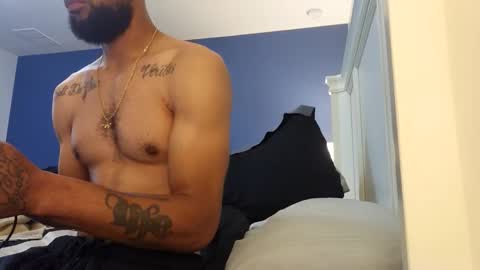 Snapshot of tmvp1 chatting on 12-15-25, 11:14 SlimLuv online show from 12-15-25, 11:14