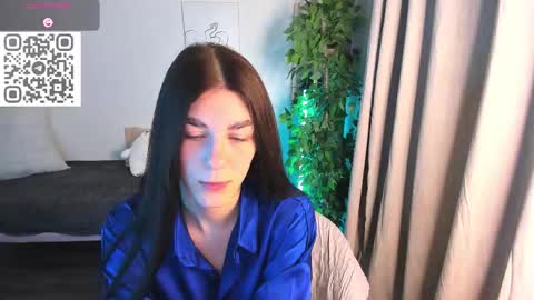 Snapshot of to_your chatting on 09-11-25, 11:27 2 GMT Mo Tu We Th Fr 10am-4am online show from 09-11-25, 11:27